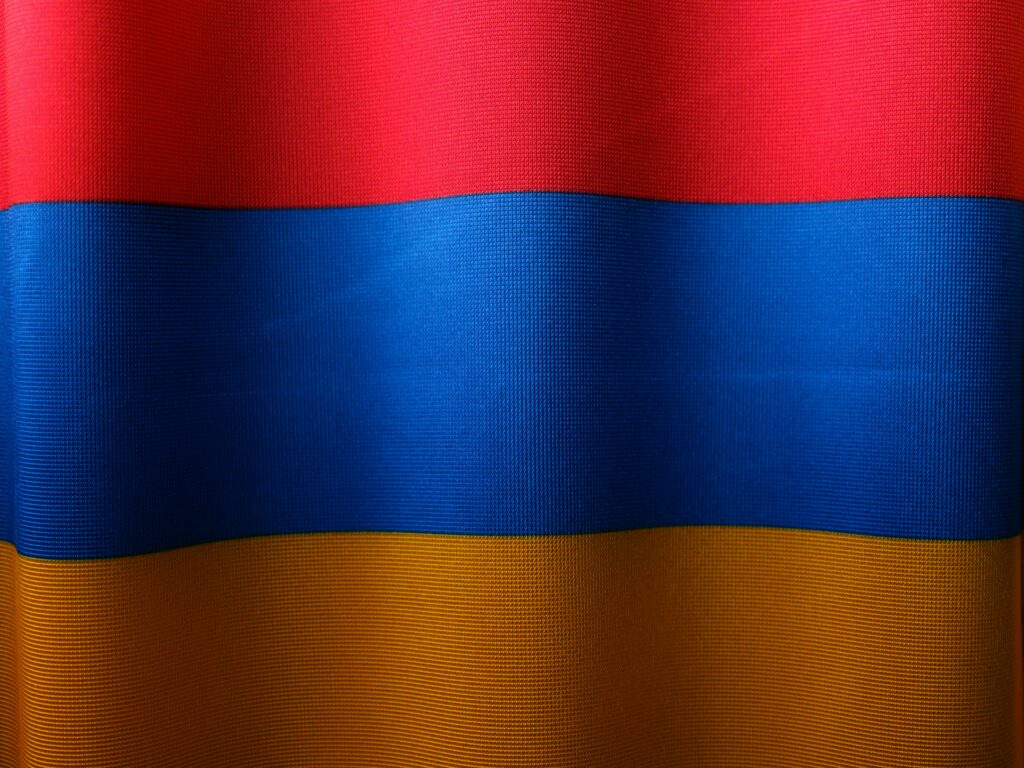 Armenia analizează suspendarea difuzării canalelor TV rusești pe teritoriul său