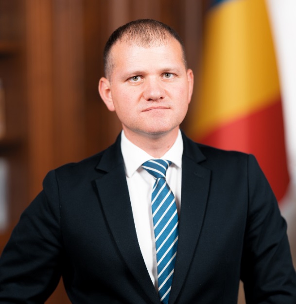 AUR: Guvernarea vrea să dea pe tavă resursele României. Primul pas: grafitul românesc