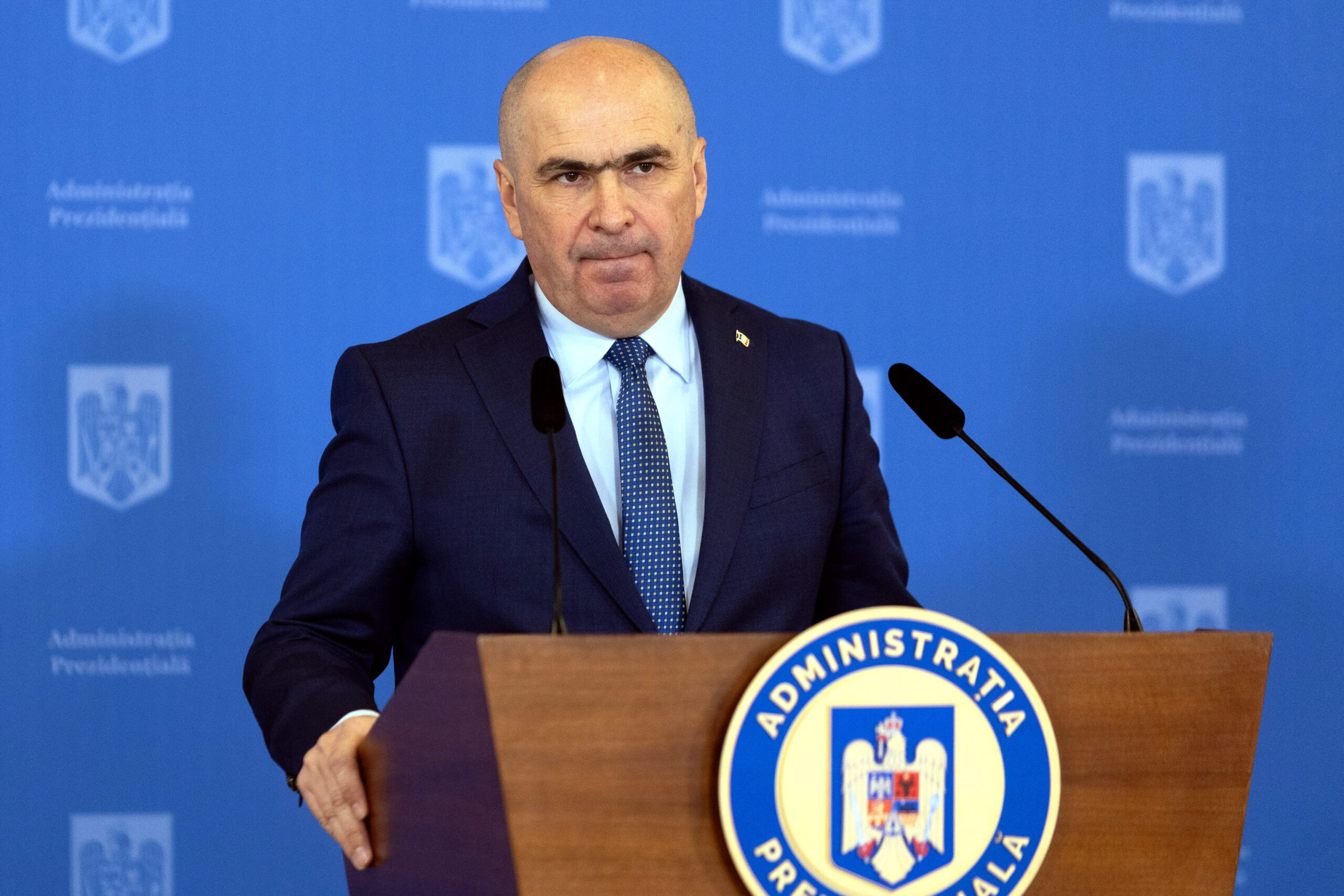Bolojan, întrebat dacă își va reduce salariul cu 20%: În general, nu fac gesturi populiste