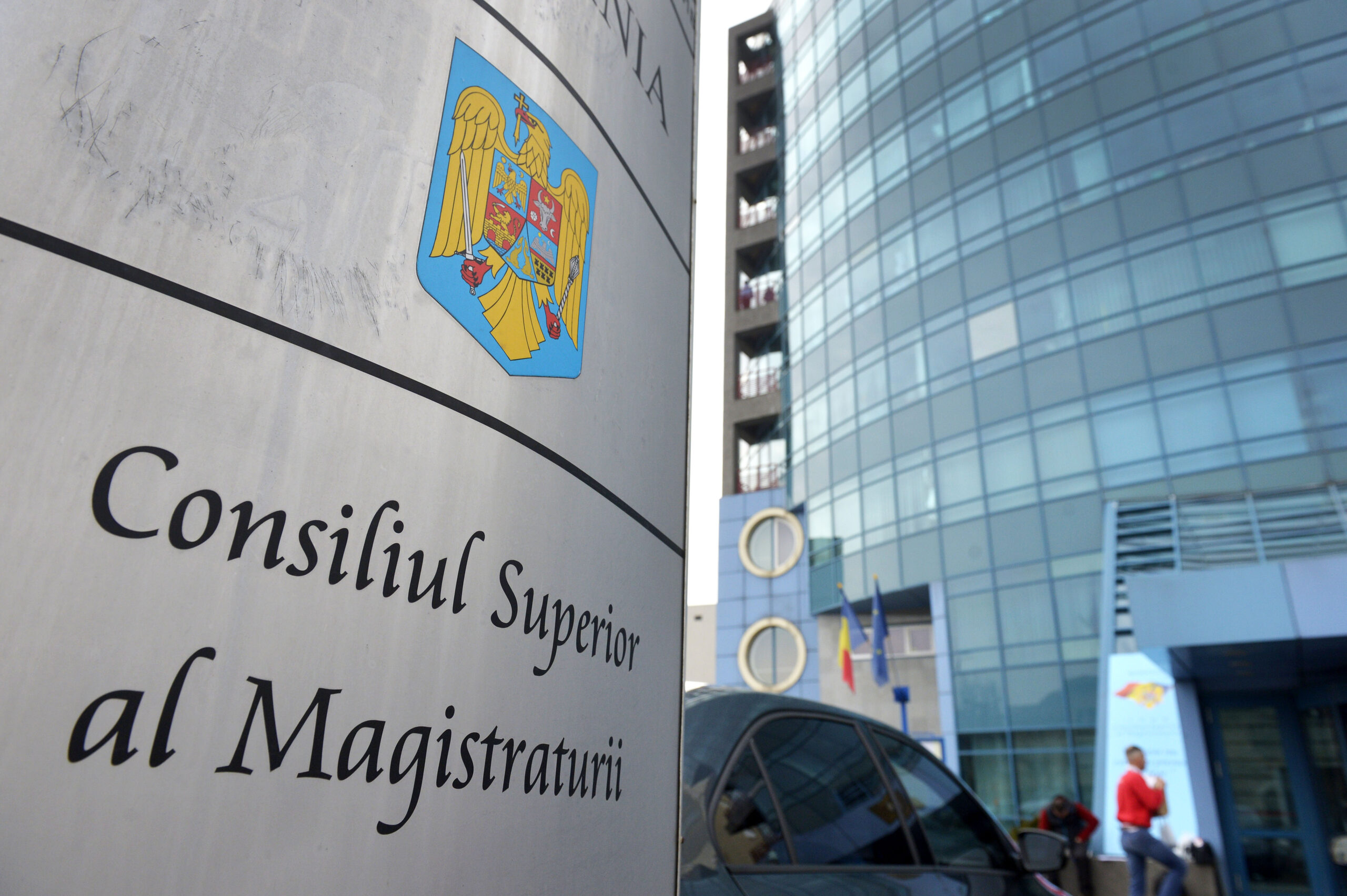 CSM: România soluţionează un dosar civil într-o medie de 200 de zile, deşi volumul e cel mai mare