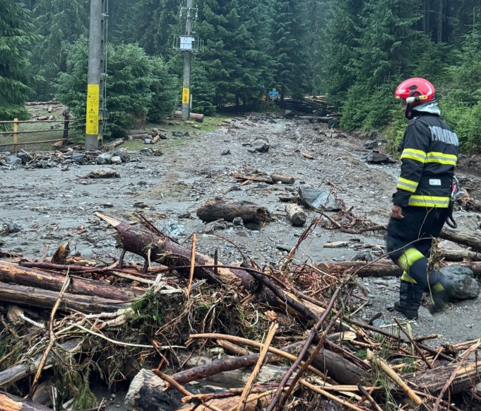 Debit istoric pe Bistrița: Localități izolate și 800 de persoane evacuate