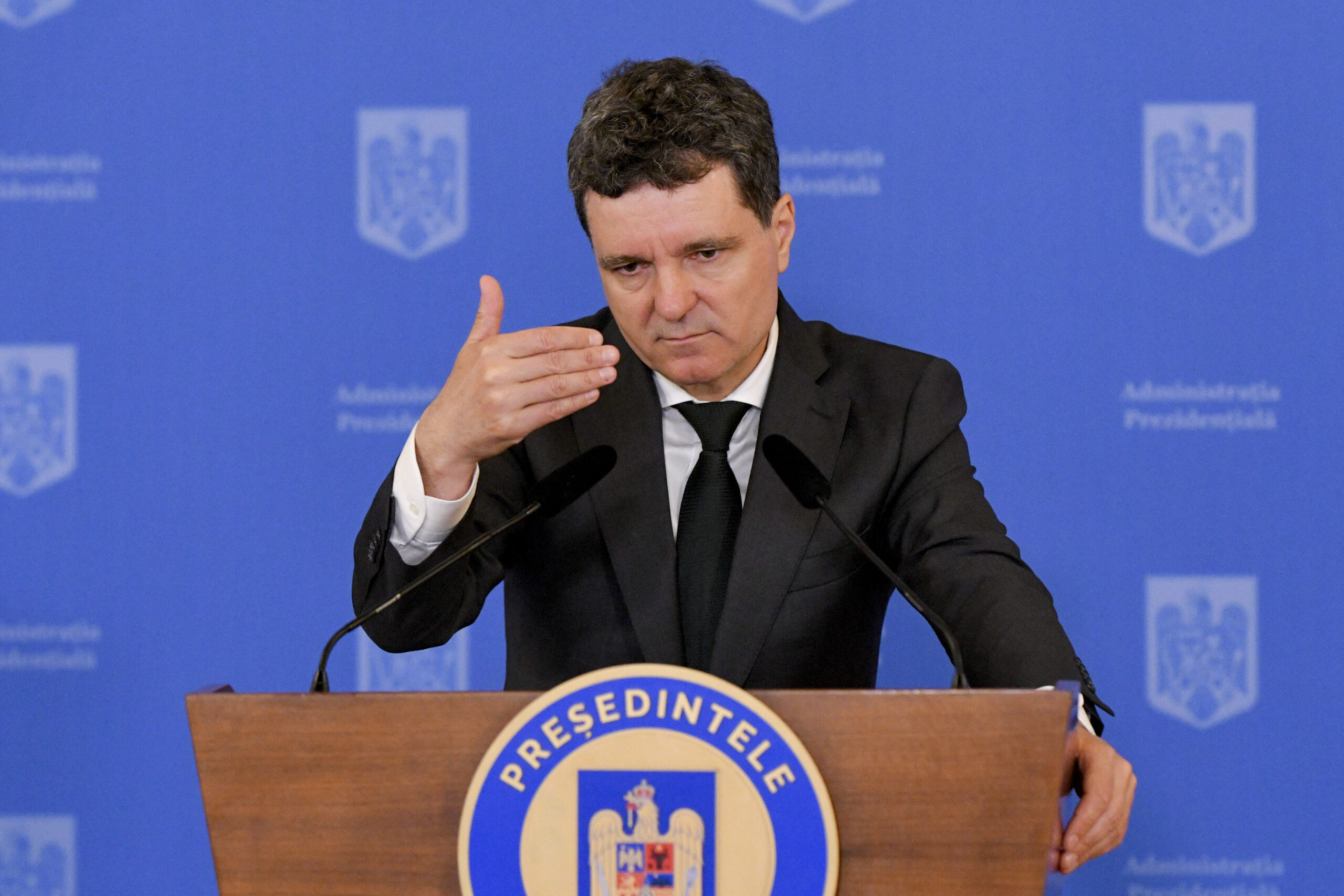 Fără bani de la stat pentru cazarea parlamentarilor cu proprietăți în București. Nicușor Dan a semnat decretul