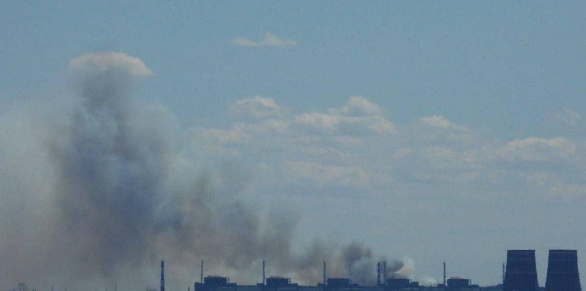 Fum negru în zona centralei nucleare din Zaporojie. Ministrul Energiei din Ucraina a făcut precizări