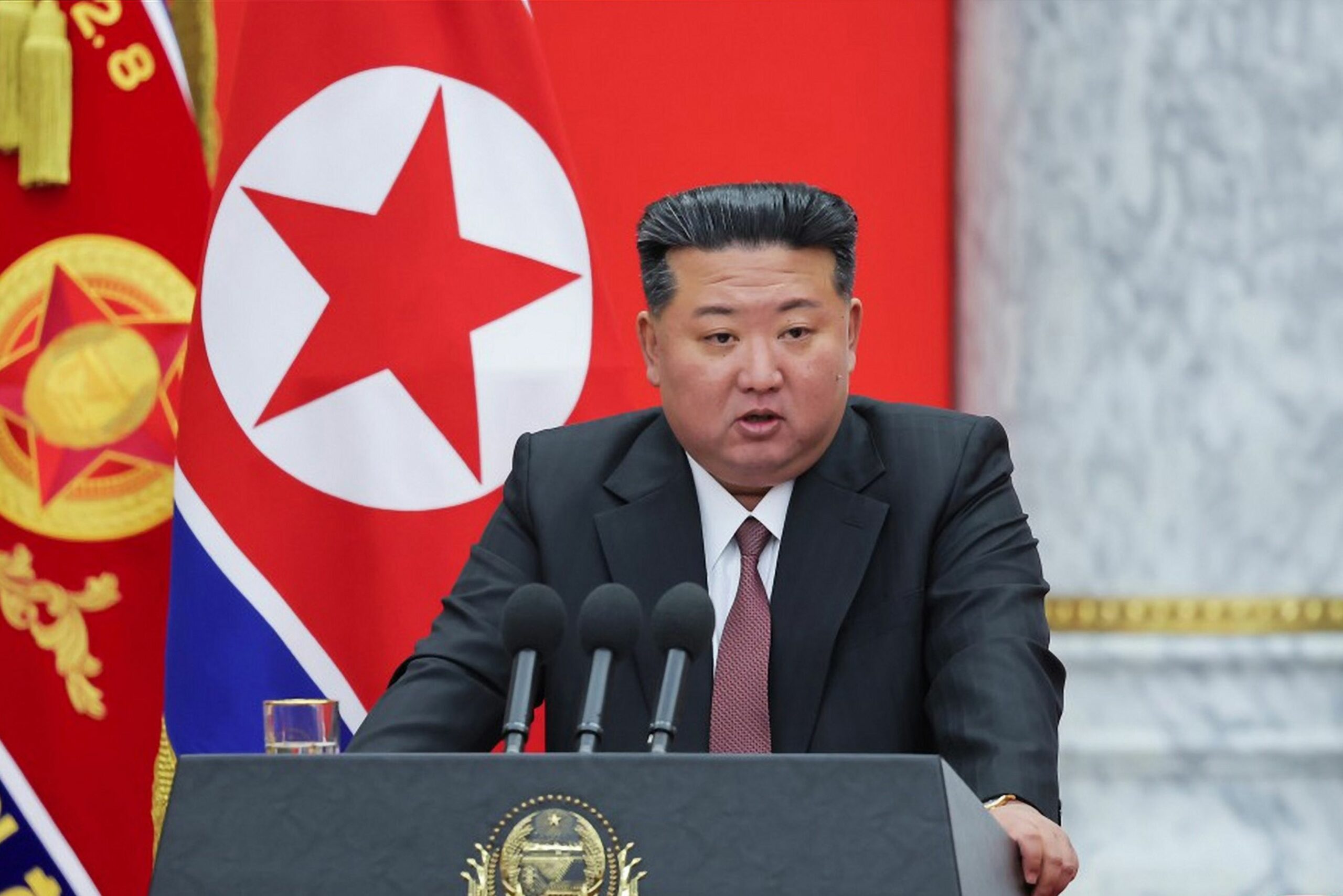 Kim Jong Un își îndeamnă armata „să-și dezvolte tehnici și metode de luptă într-un mod inovator, în acord cu mediul dur al câmpurilor de luptă moderne”