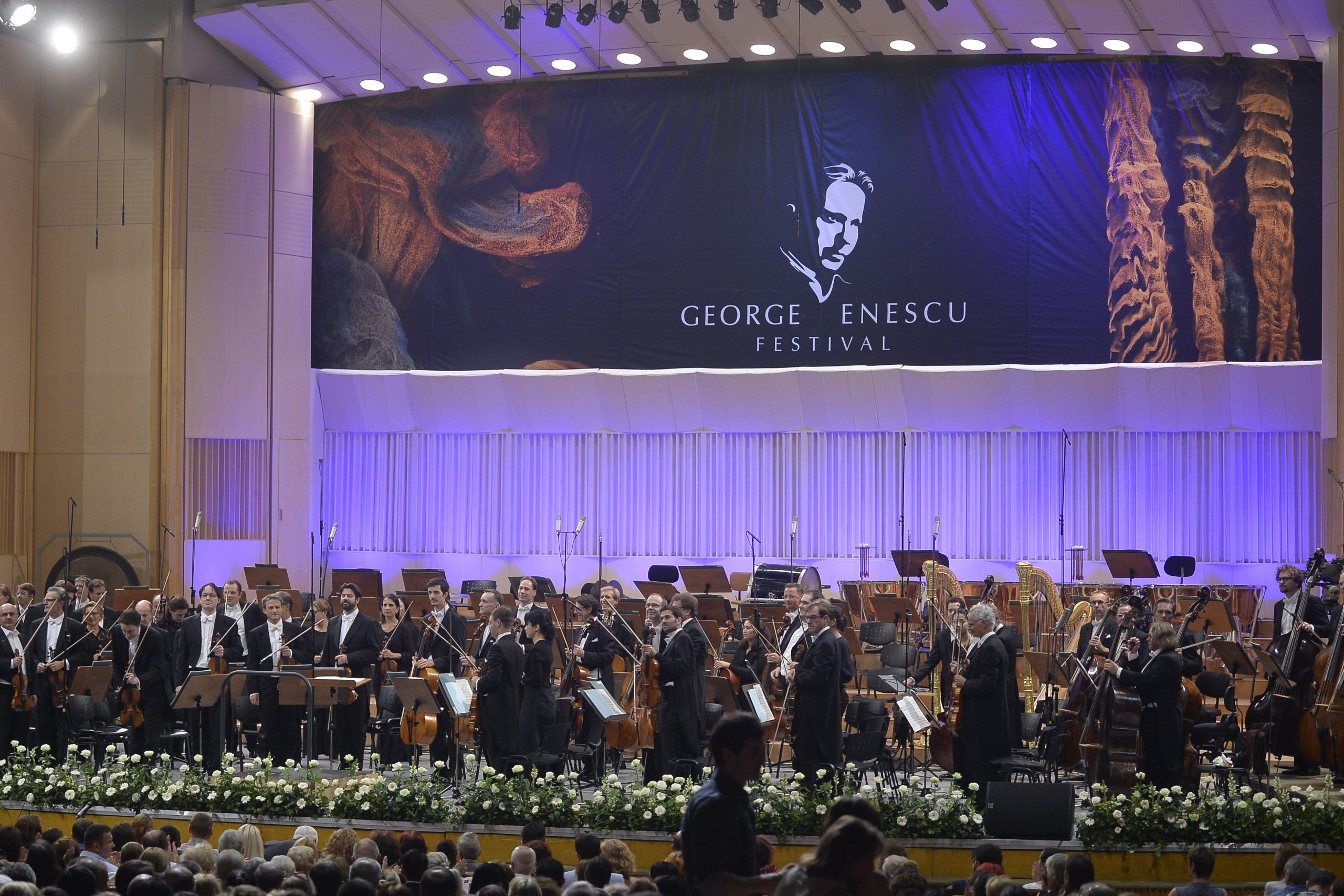 Ministerul Culturii transformă locurile de protocol în bilete pentru public. Festivalul Internațional „George Enescu” e primul beneficiar al deciziei