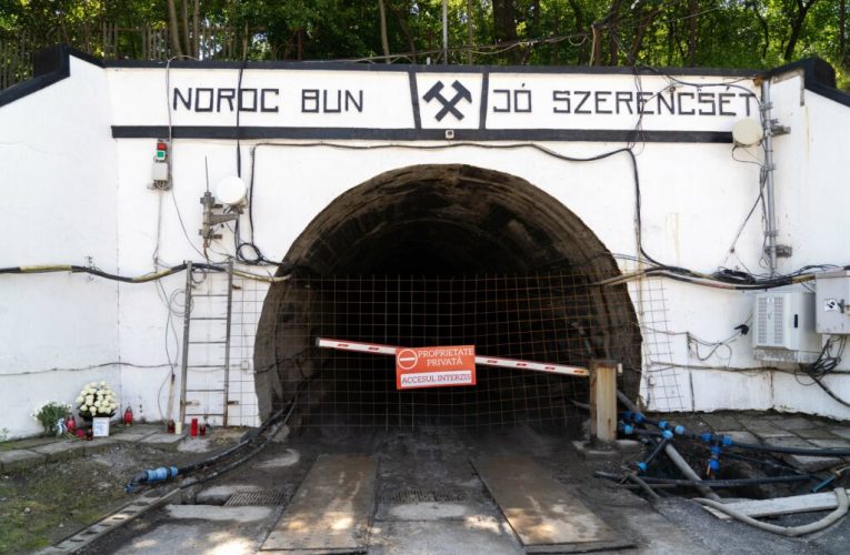 Ministrul Economiei: A doua zi, după tragedia de la Praid, directorului SALROM i s-a mărit salariul