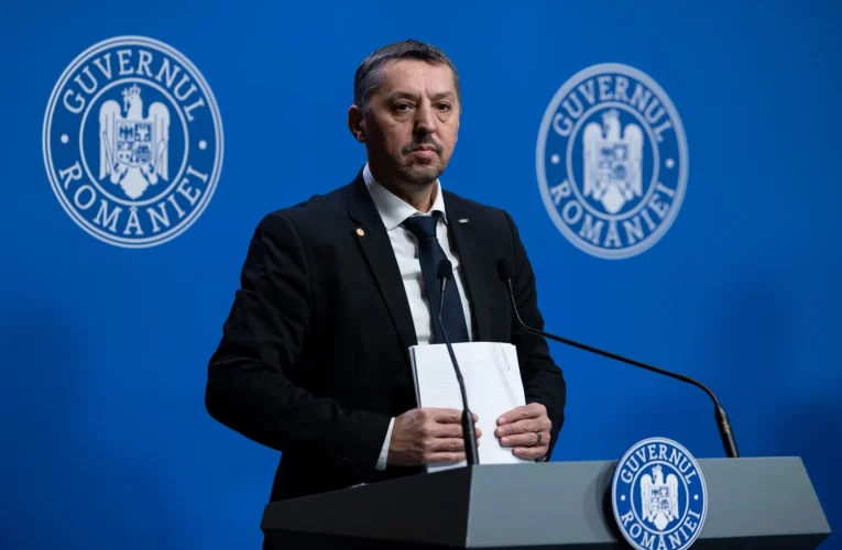 Ministrul Educației a semnat ordinul privind pilotarea planurilor-cadru în învățământul liceal