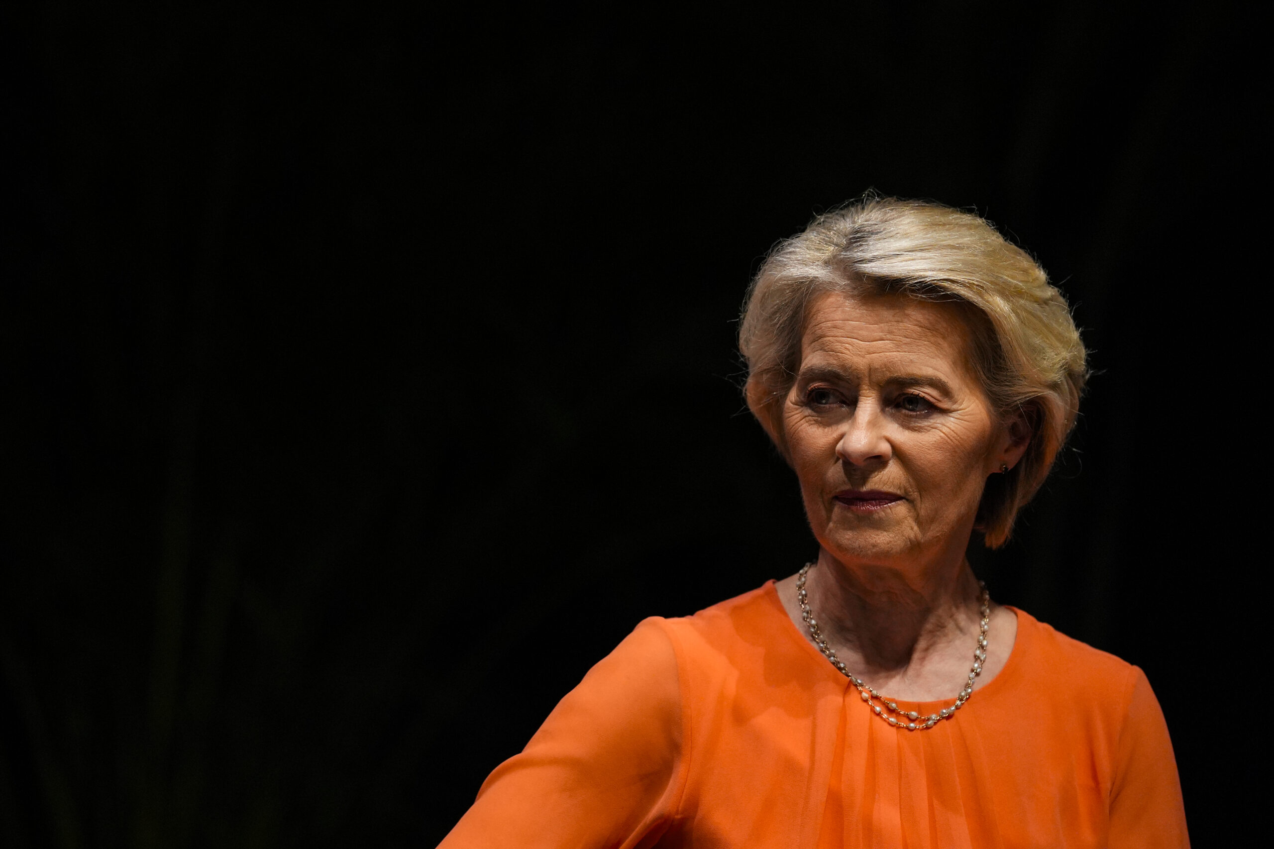 Moțiune de cenzură în Parlamentul European pentru Ursula von der Leyen. Care este nemulțumirea politicienilor