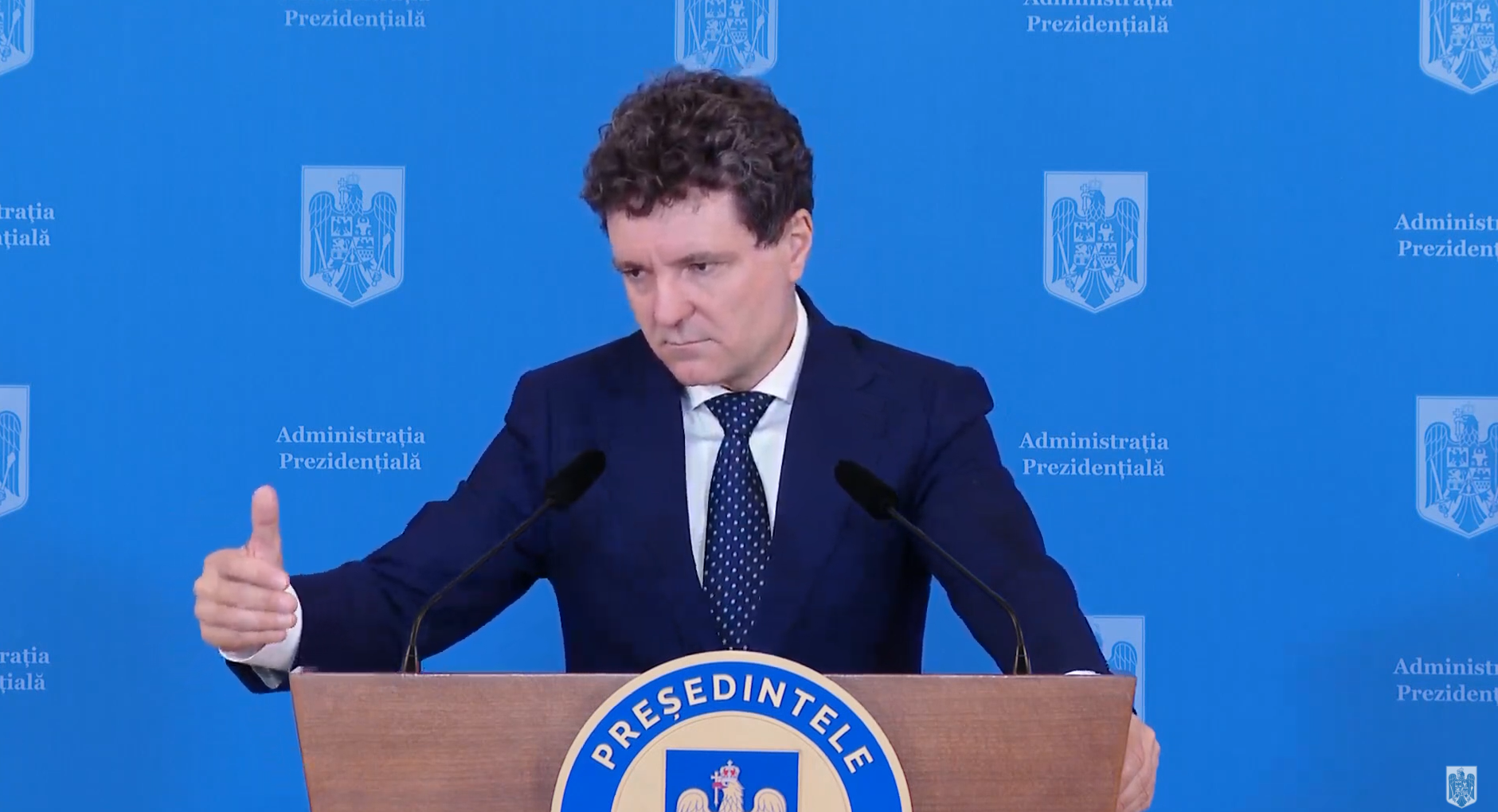 Nicușor Dan, profund îngrijorat că 60% dintre români spun că Nicolae Ceaușescu a fost un lider bun