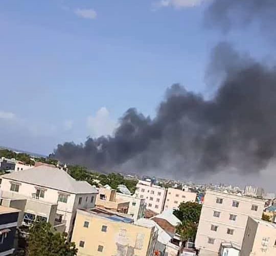 Un elicopter al misiunii Uniunii Africane s-a prăbușit în Mogadishu: cel puțin trei morți