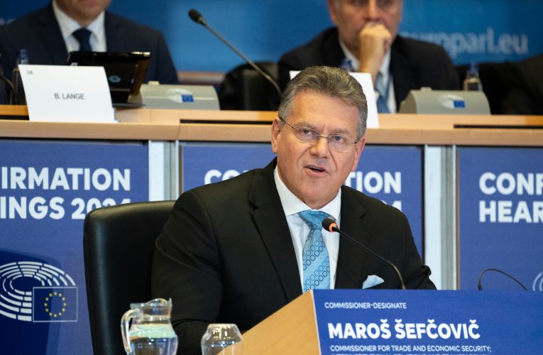 Uniunea Europeană prezintă o listă de posibile măsuri în valoare de 72 de miliarde de euro, dacă SUA aplică taxe de 30%