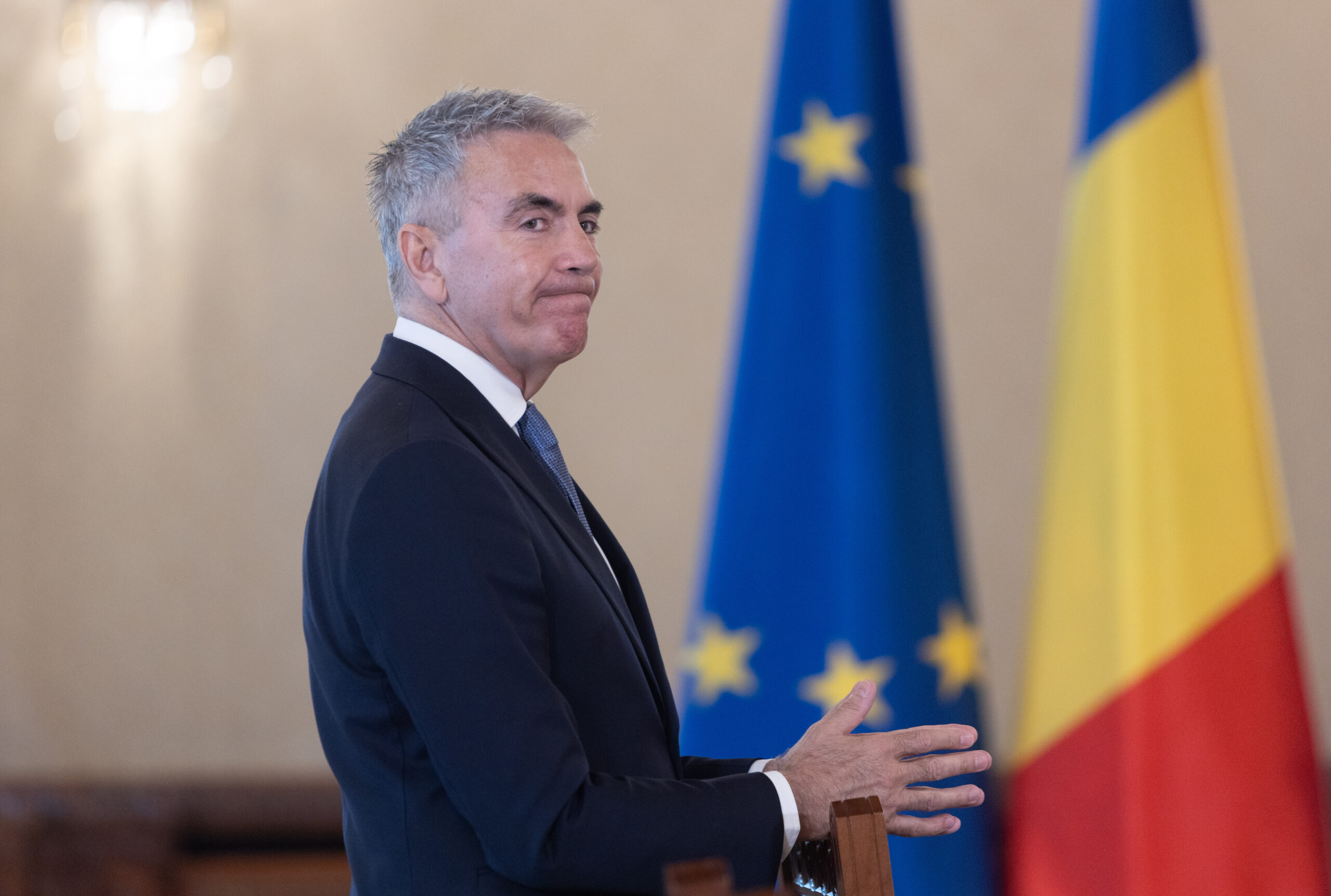 Vicepremierul Dragoș Anastasiu, implicat într-un dosar de mită confirmat de instanță