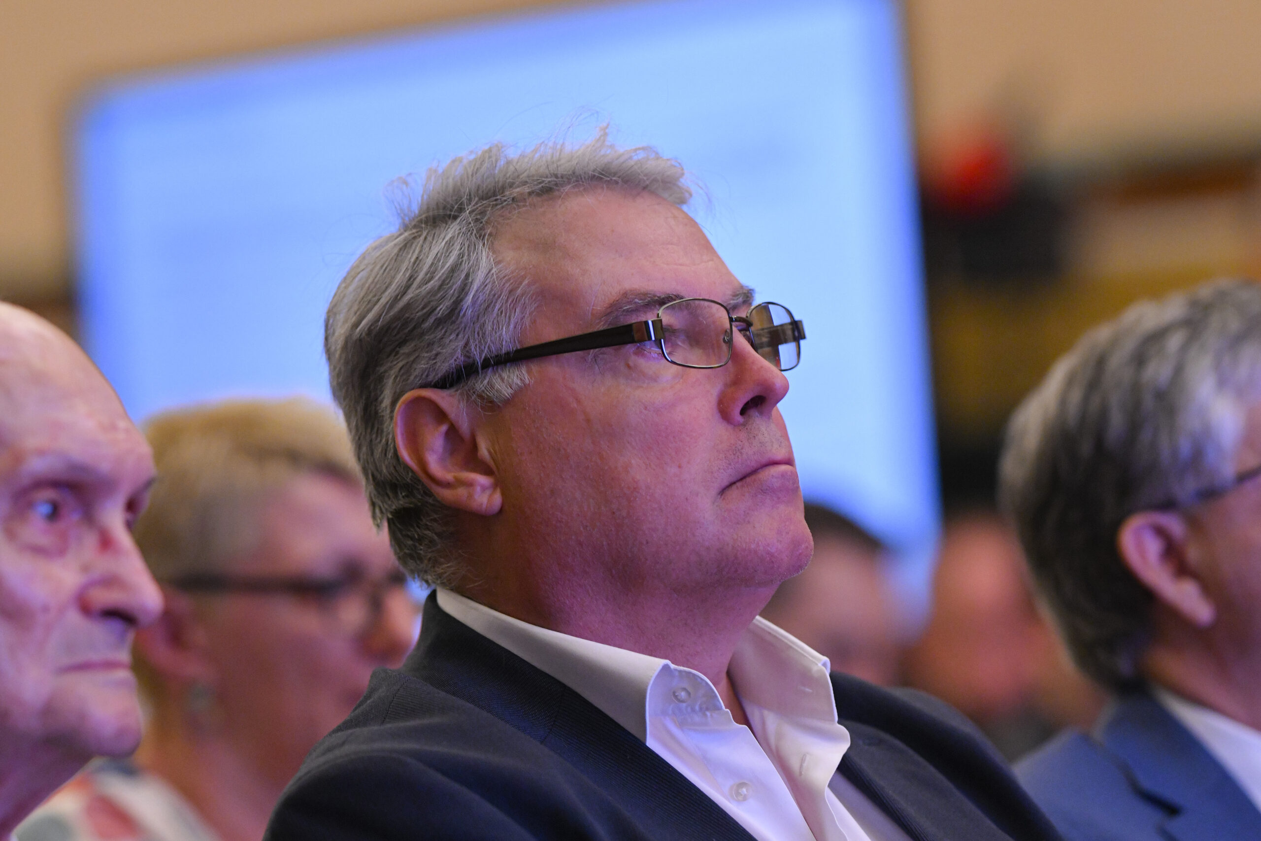 Adrian Cioroianu afirmă că Nicușor Dan a greșit lipsind de la înmormântarea lui Ion Iliescu