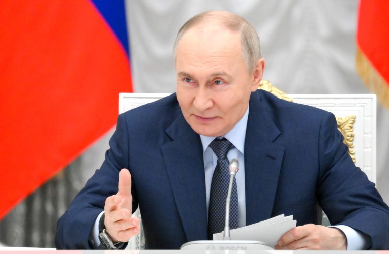 Analiză: Putin nu reușește sa ia Ucraina cu forța. Încearcă sa o câștige la masa tratativelor