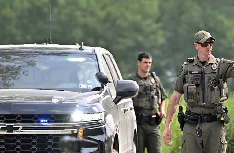 Bărbat care și-a ucis vecina și a rănit doi polițiști, împușcat mortal în ambuscadă în Pennsylvania