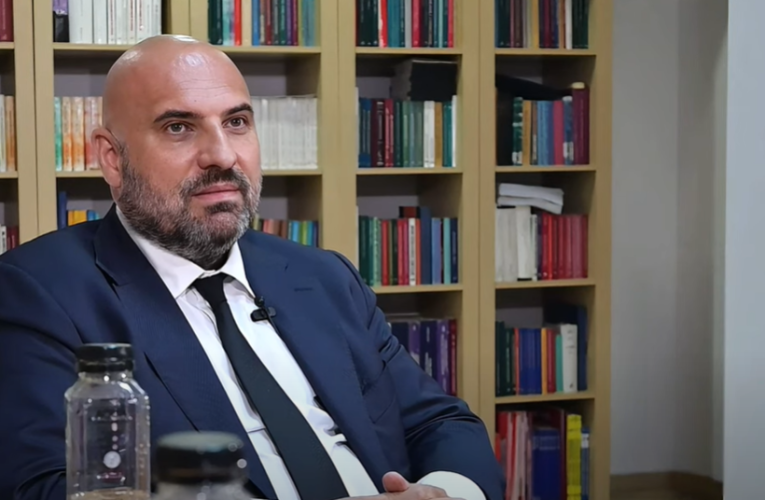 Bunicul lui Gabriel Zbârcea are monument în comuna Orbeasca luptând împotriva rușilor: „Mi s-a spus că seman foarte mult cu bunicul meu”