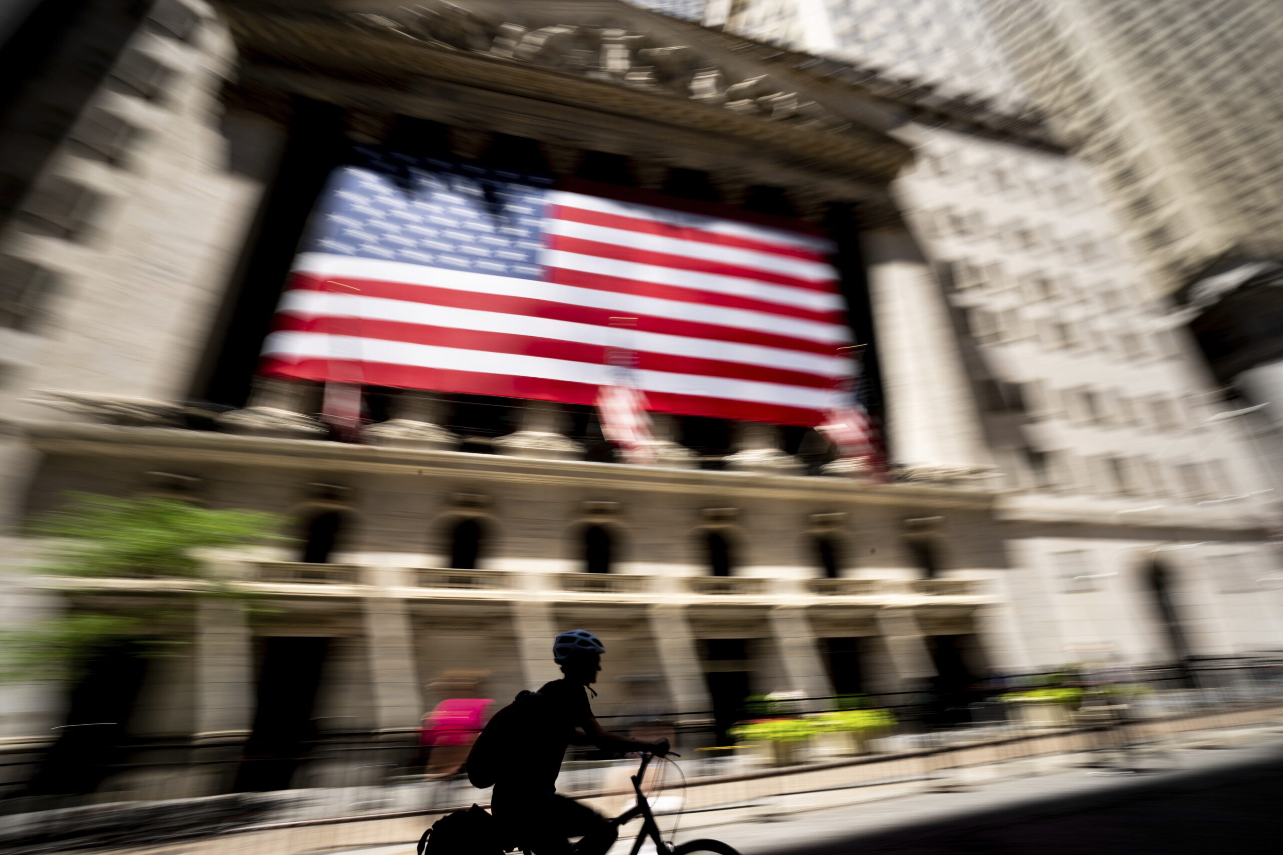 Bursele asiatice în urcare după ce Wall Street a scăzut din cauza temerilor economice