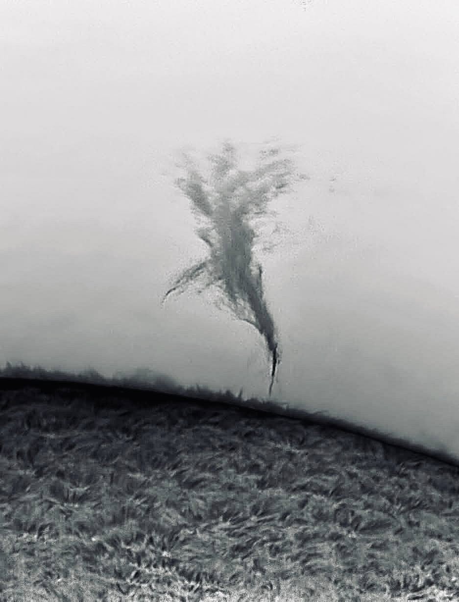 Cercetători români au surprins imagini cu o ejecție de masă coronală și o tornadă solară