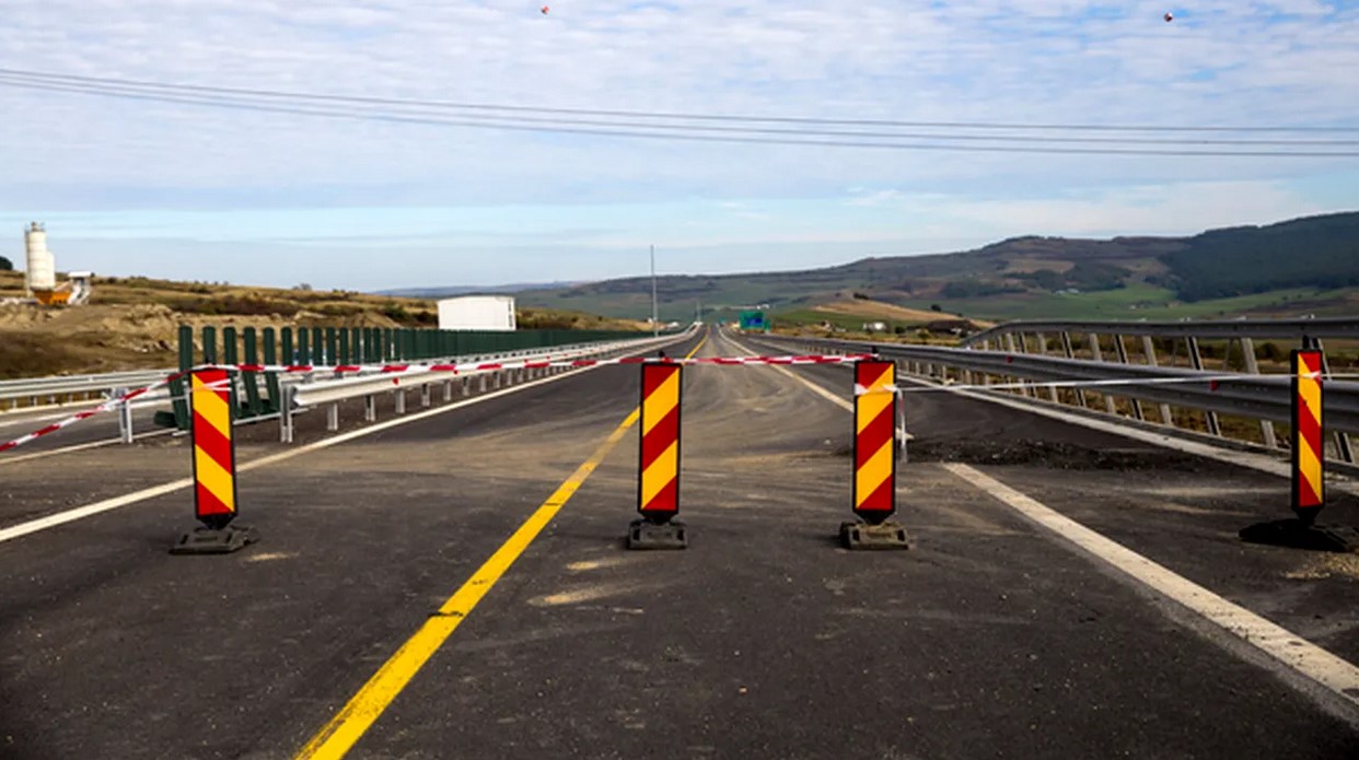 Circulație restricționată pe A3 în Cluj: O bandă închisă până la 13:30 pentru reparații