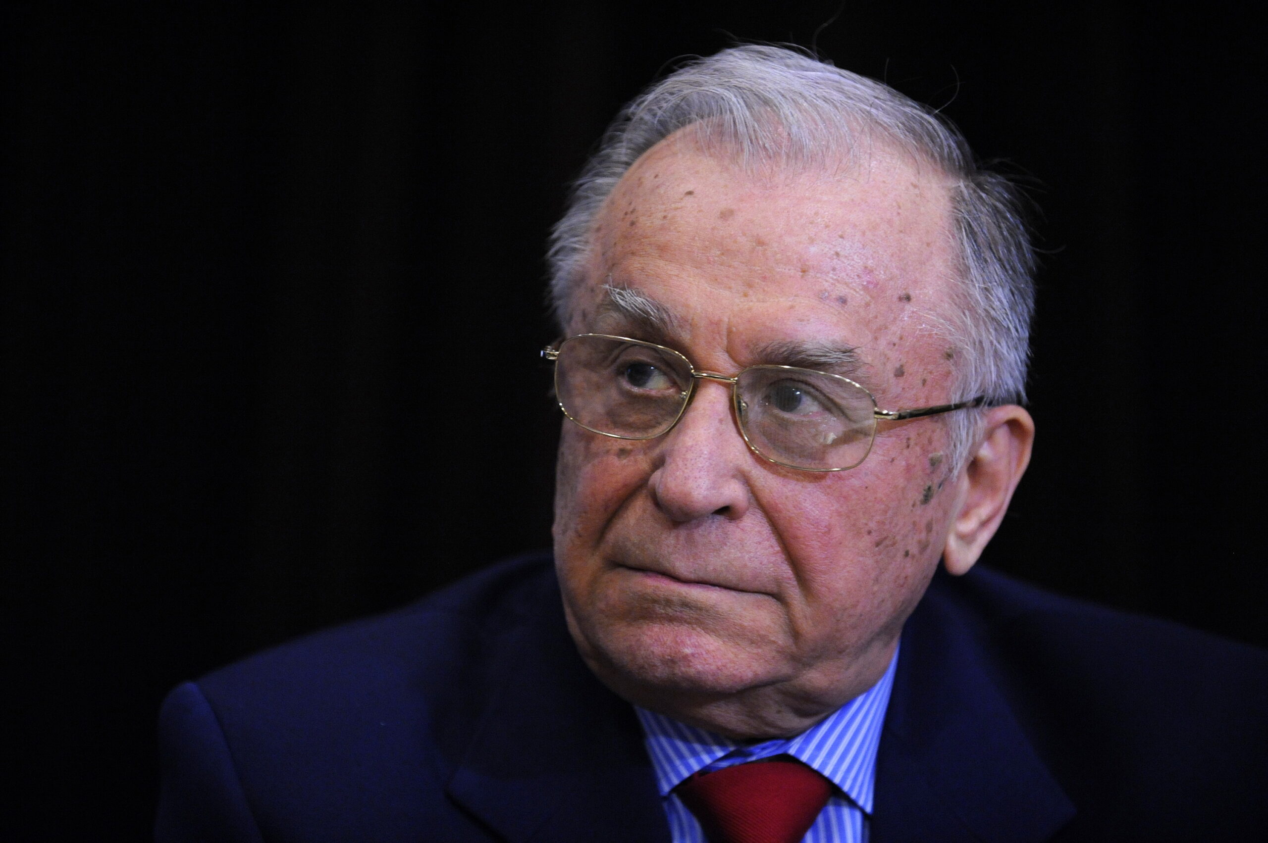 Dan Alexe, după moartea lui Ion Iliescu: „Capcană etică. Îl îngropăm pe fostul șef de stat, nu pe omul ignobil”