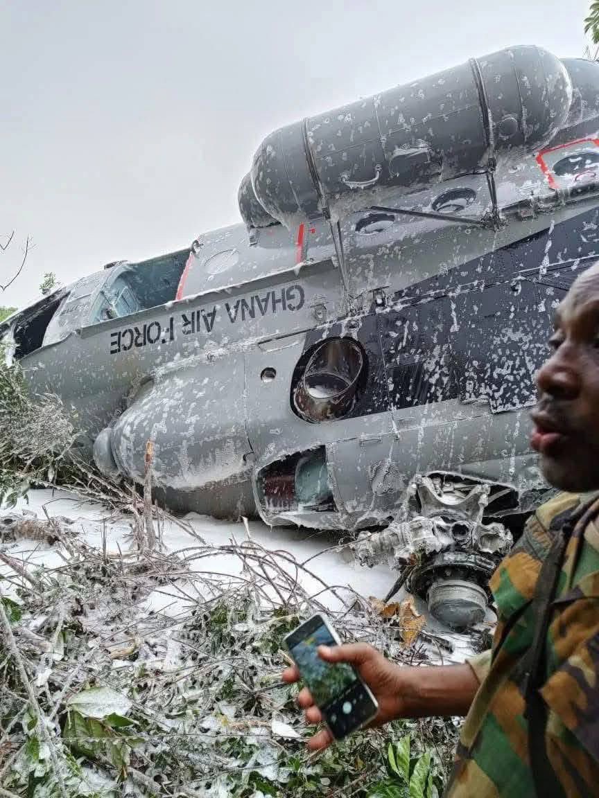 Elicopter prăbuşit în Ghana. Printre victime sunt doi miniştri
