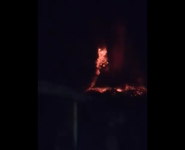 Erupție vulcanică în Indonezia. Cenușa a ajuns la o înălțime de 18 kilometri