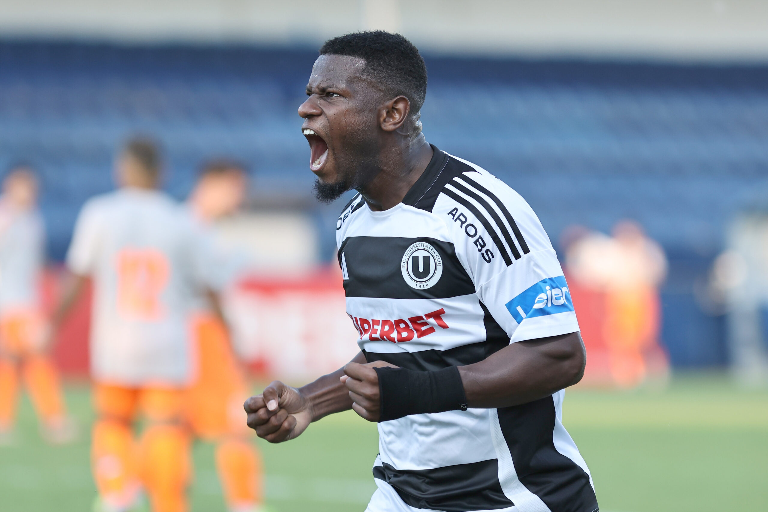 FCSB l-a transferat oficial pe atacantul Mamadou Thiam de la U Cluj