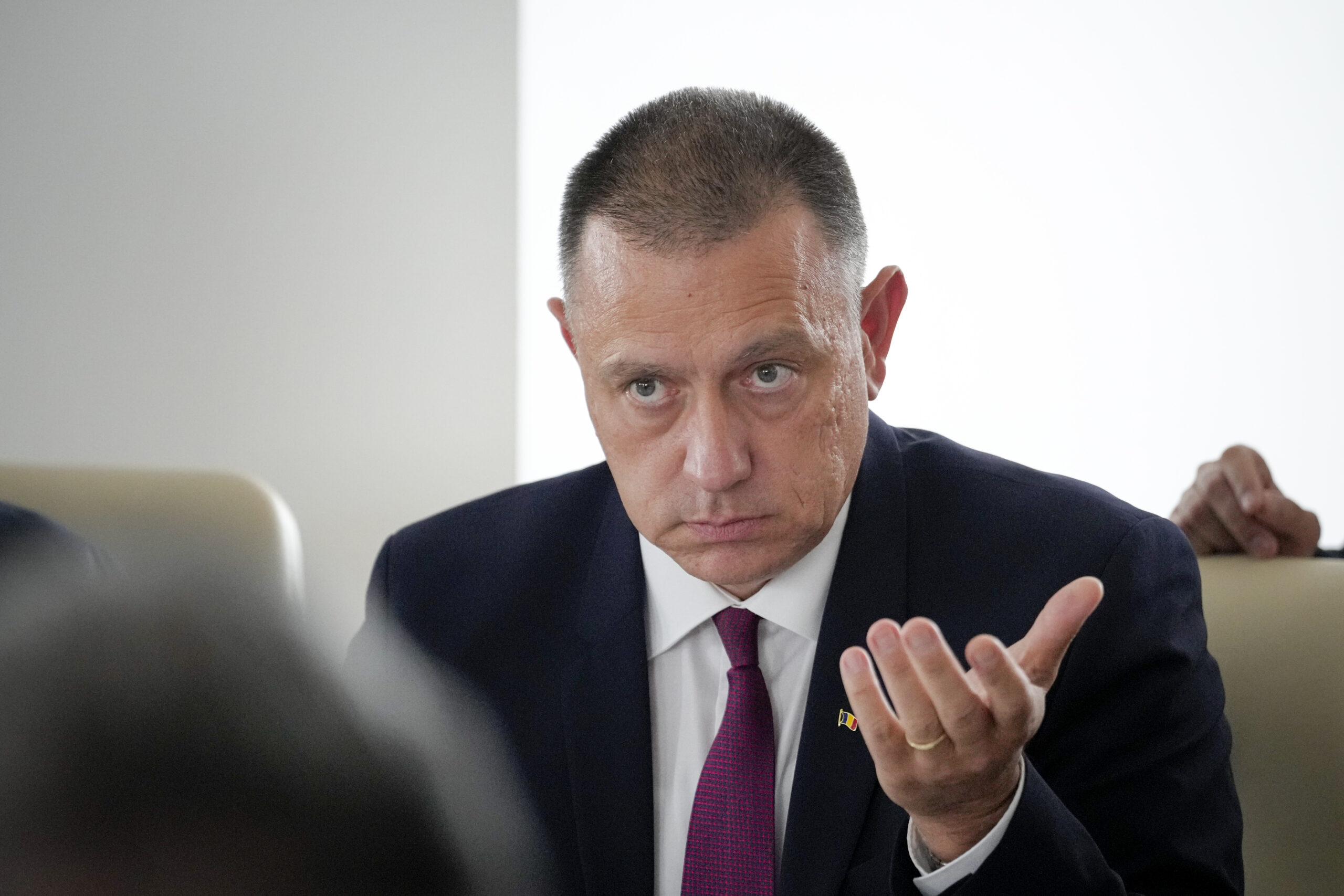 Fifor, atac la adresa colegilor de guvernare: Când NATO discută despre război, USR discută despre prefect și subprefect
