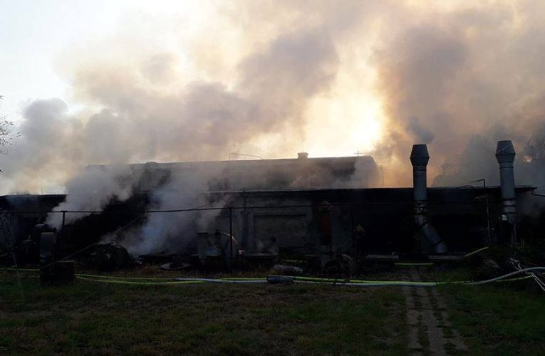 Incendiu de amploare la hala de muniții a Fabricii de de Arme Cugir
