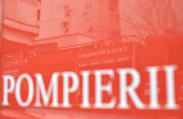 Incendiu în zona stației de epurare din Slatina. Flăcările s-au extins la locuințele din împrejurime