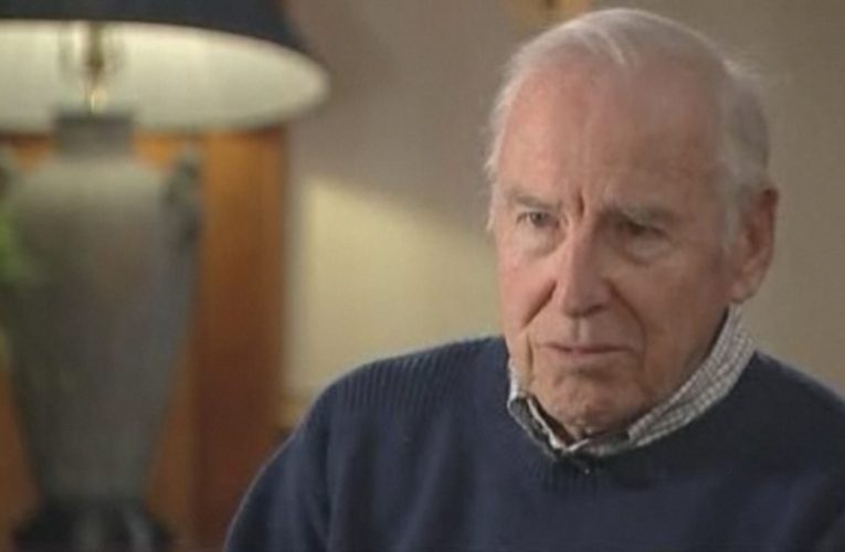 James Lovell, comandantul misiunii lunare Apollo 13, a murit la vârsta de 97 de ani