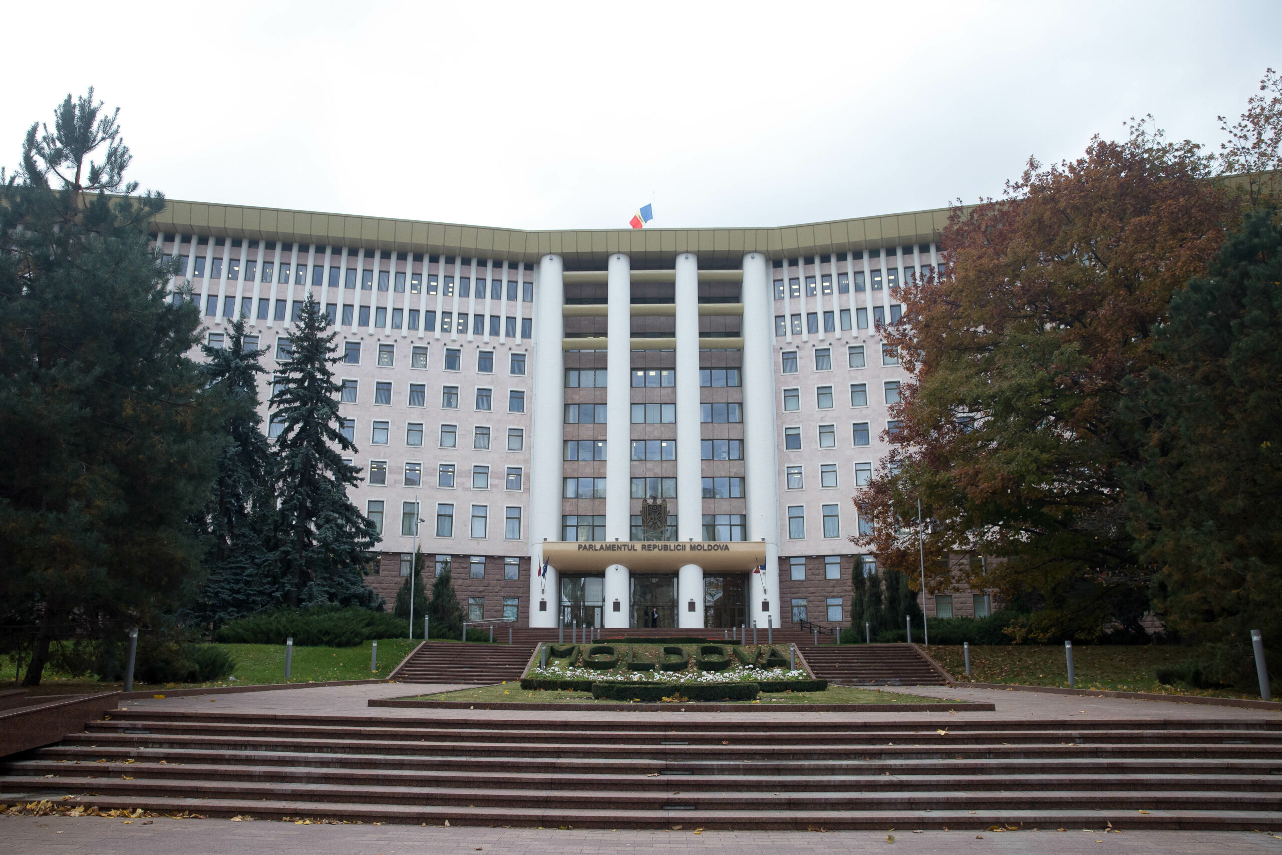 MAE de la Chișinău condamnă ingerințele Federației Ruse în alegerile din Republica Moldova