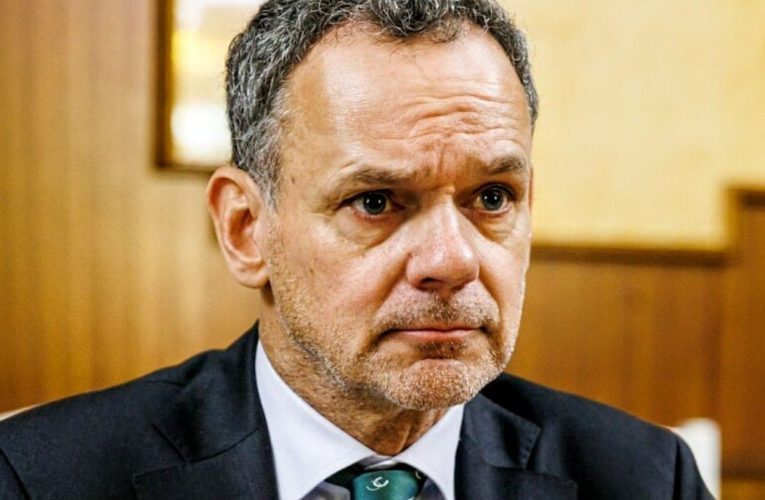Ministrul de Externe al Olandei a demisionat în noaptea de vineri spre sâmbătă, aruncând în aer coaliția de guvernare