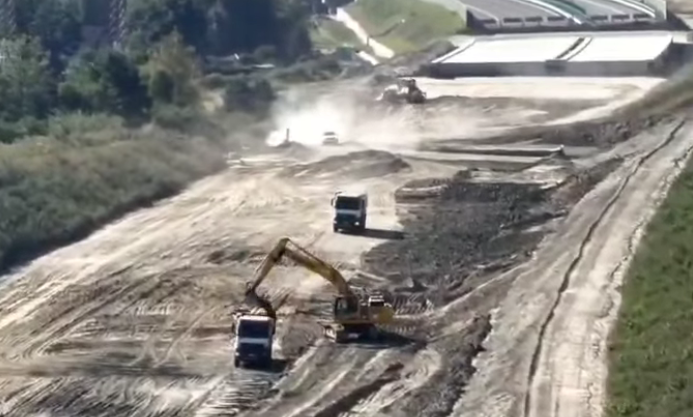 Ministrul Transporturilor: Finalizarea Secțiunii 4 a drumului Tigveni–Curtea de Argeș va fluidiza semnificativ traficul