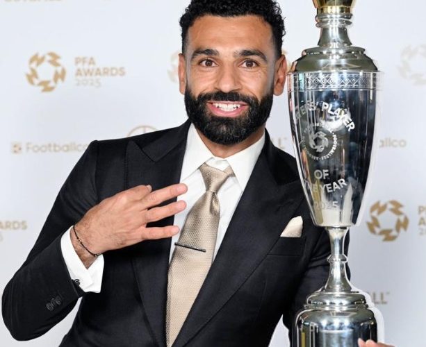 Mohamed Salah a devenit primul fotbalist cu 3 trofee de cel mai bun jucător în Anglia