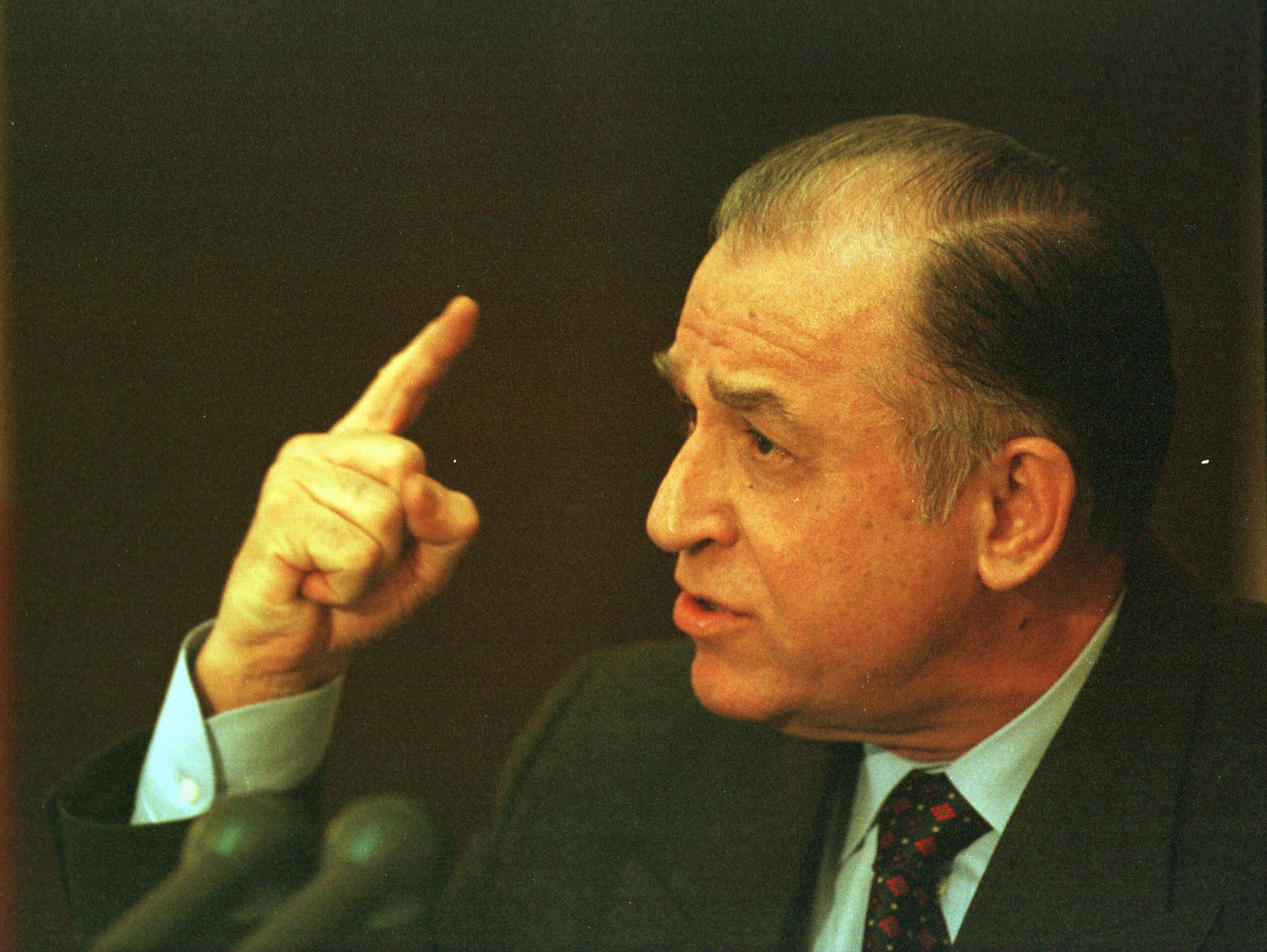 Momentul de reculgere pentru Ion Iliescu, boicotat pe mai multe stadioane: „Imnul Golanilor”, cântat de galeria Poli în timp ce alții au huiduit și au scandat