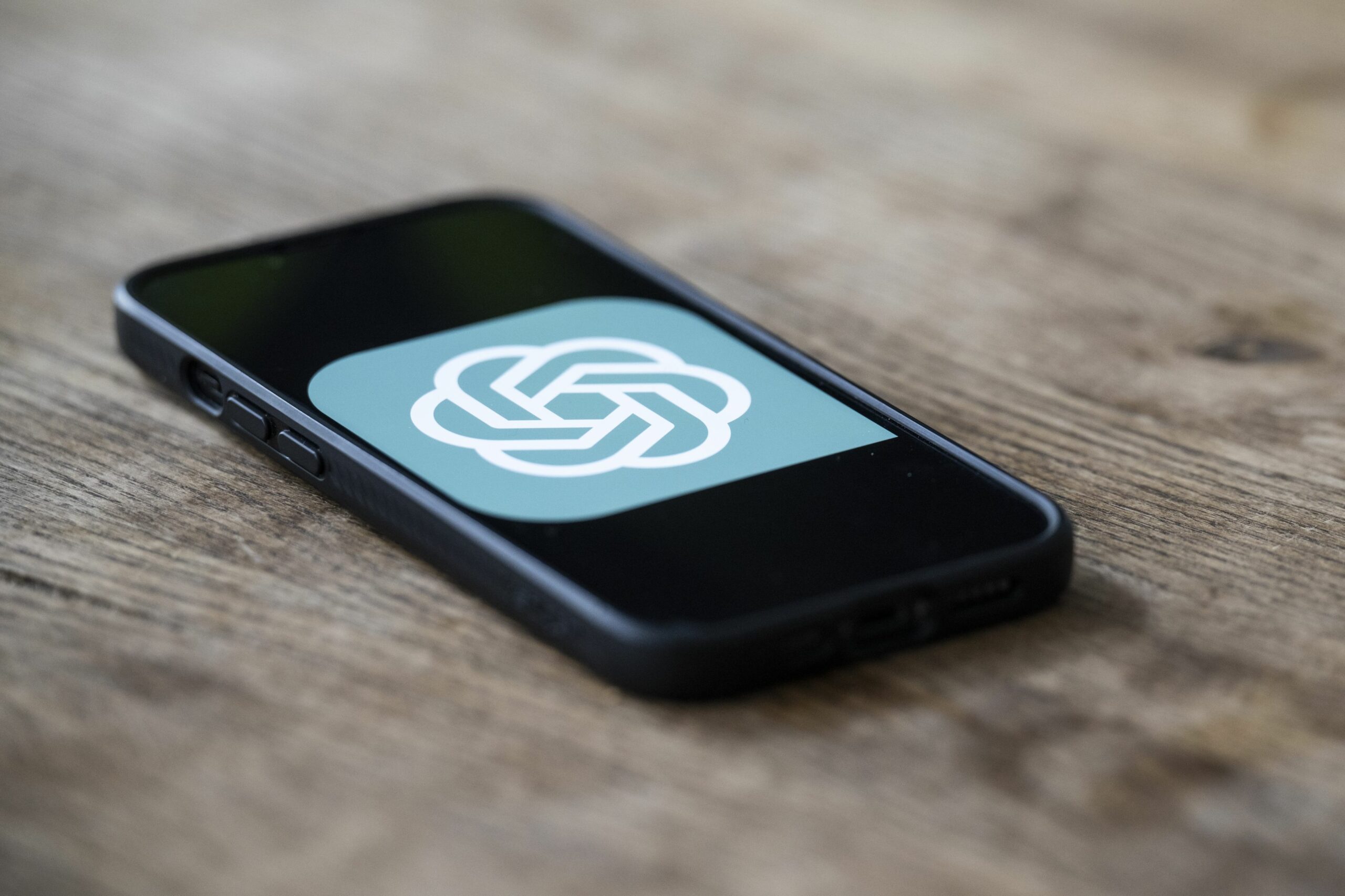 OpenAI a lansat ChatGPT Agent, o versiune îmbunătățită a modelului său emblematic de inteligență artificială, care poate deveni un pericol pentru utilizatori