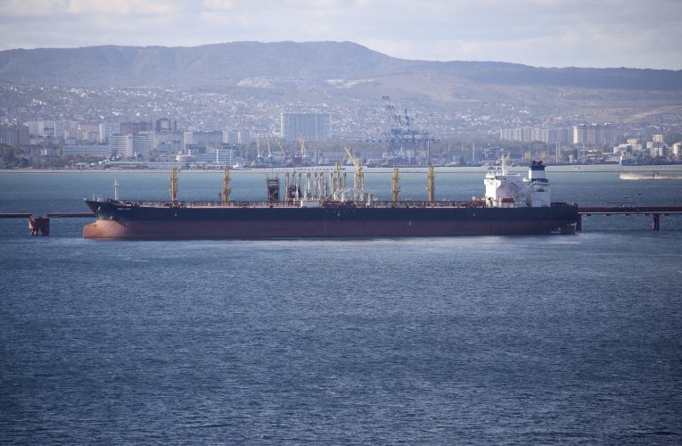 Patru petroliere rusești așteaptă în largul Indiei, pe fondul presiunii sancțiunilor