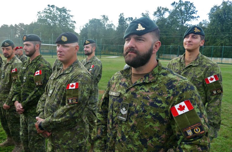 Premierul Canadei promite investiții record în apărare și creșteri salariale pentru militari