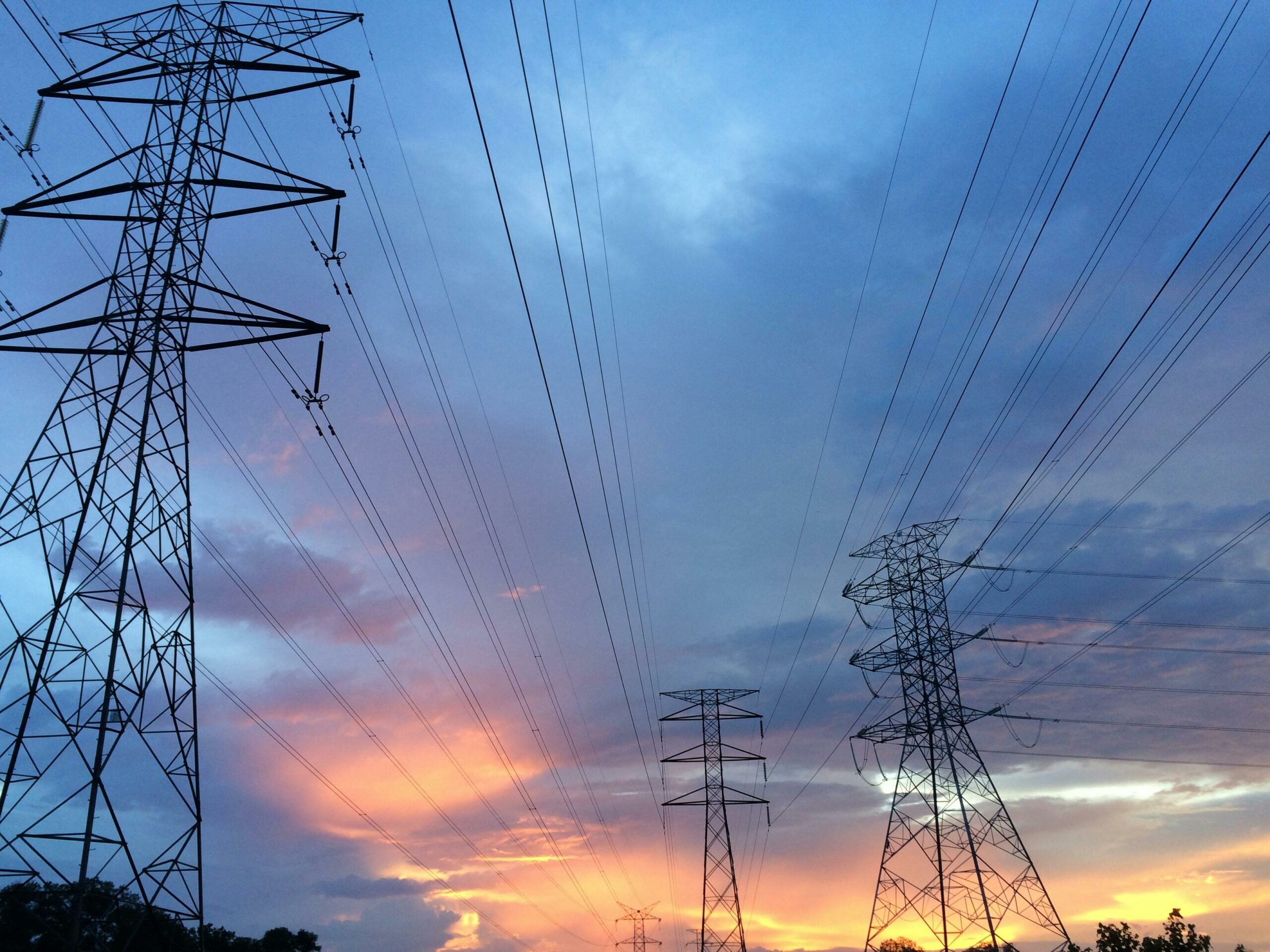 Prețurile energiei din Marea Britanie scad sub zero din cauza furtunii