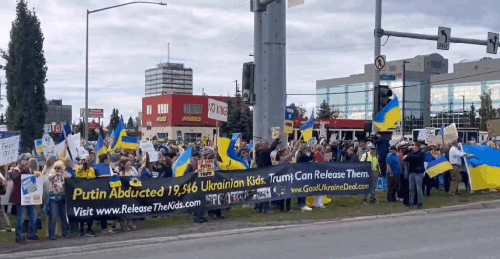 Protest pro-ucrainean organizat în Alaska, înaintea summitului Trump-Putin