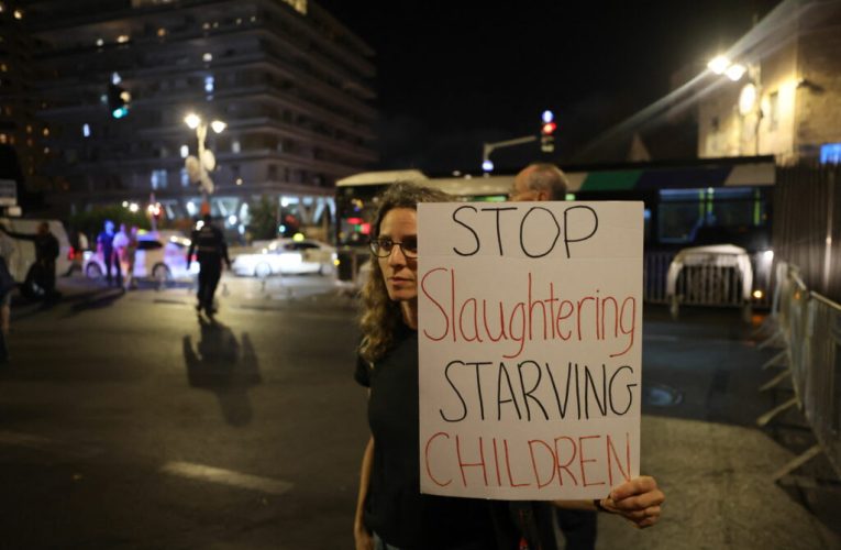 Proteste la nivel naţional în Israel. Demonstranţii cer încetarea războiului din Gaza