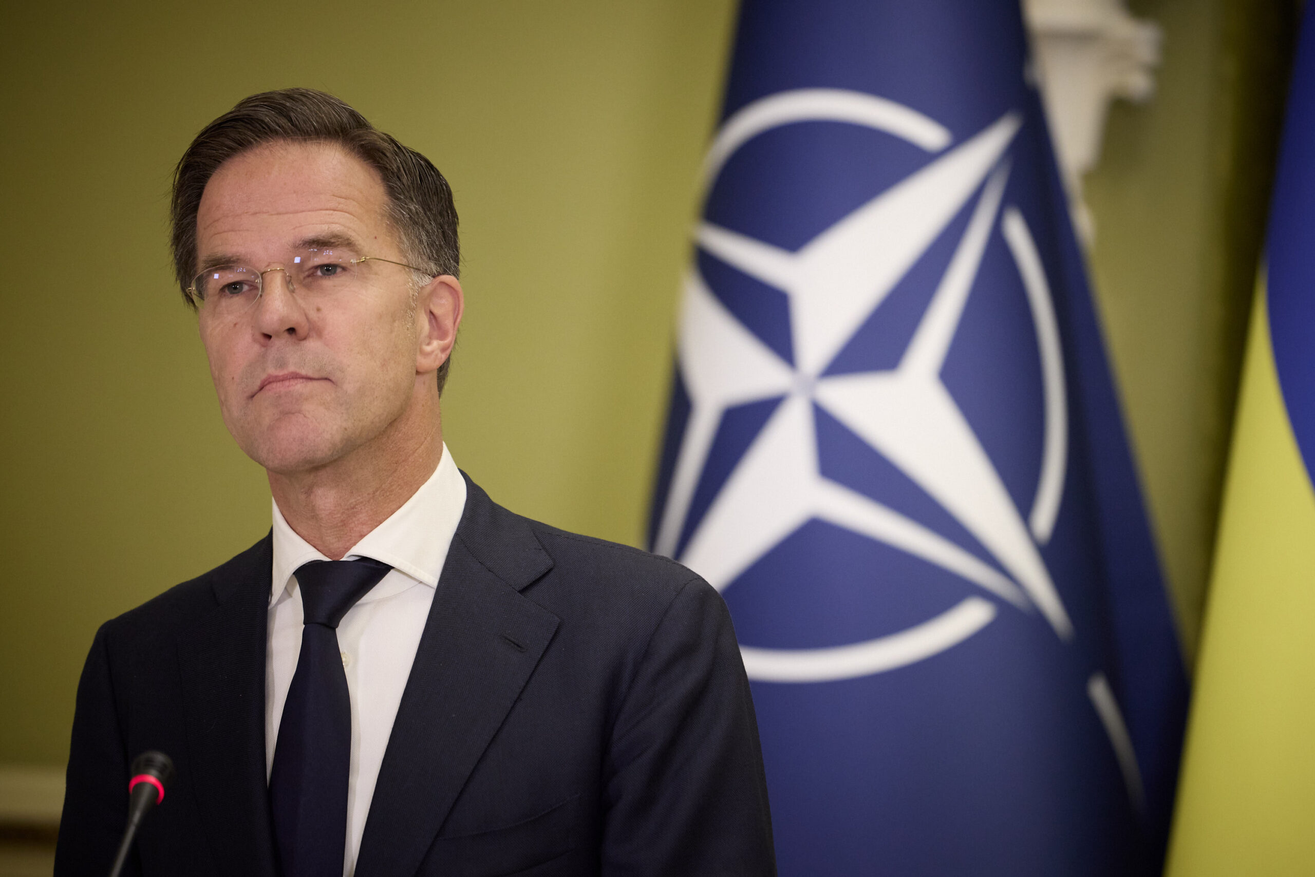 Șeful NATO, după convorbirea cu Trump: Mingea este acum în terenul lui Putin