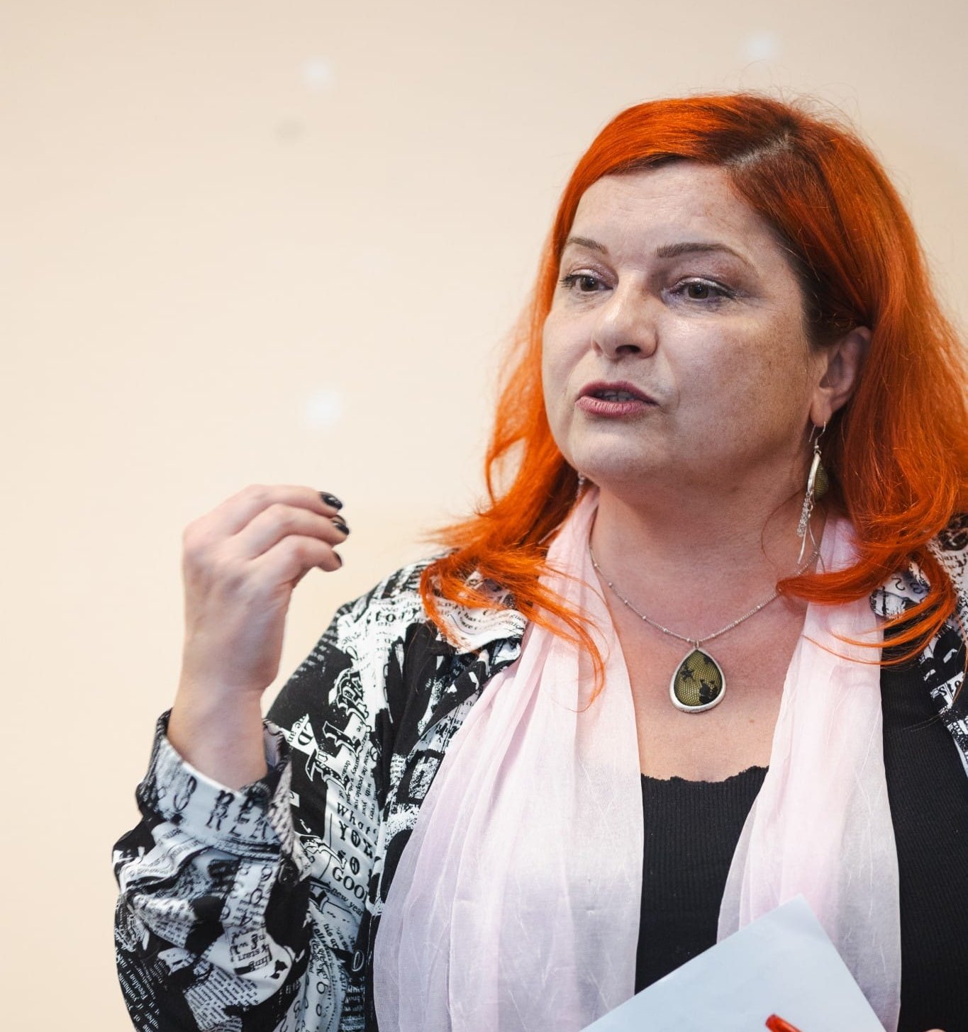 Sentimentele contradictorii din sufletul unui profesor care este și părinte, înainte de începerea anului școlar: a merge în curtea școlii sau a merge la protest?