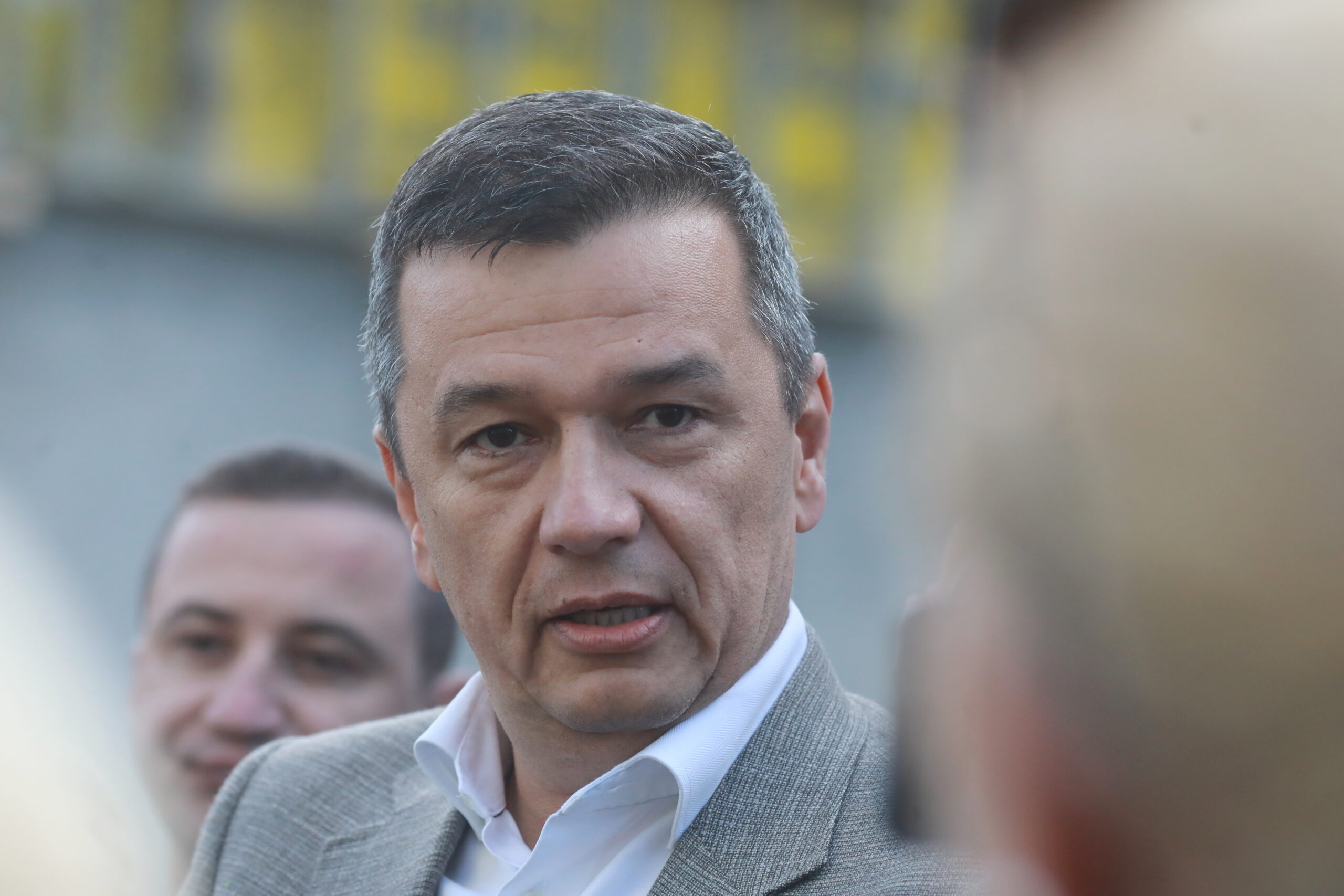 Sorin Grindeanu: „N-avem niciun fel de problemă cu eliminarea privilegiilor”