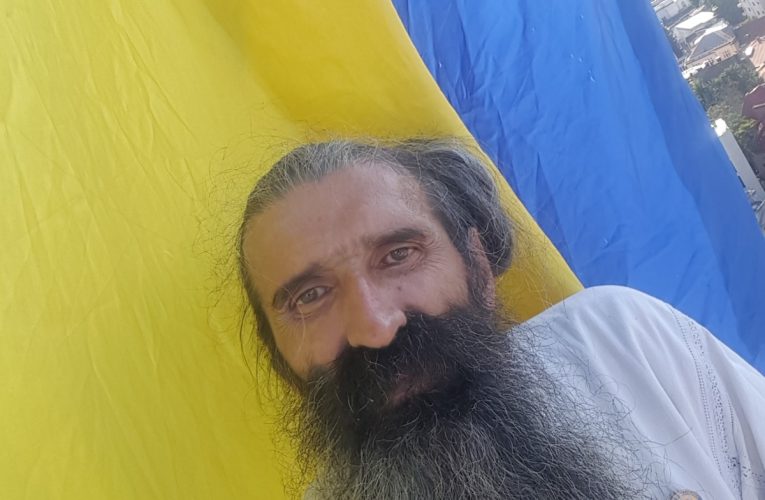 „Stegarul dac” a coborât din copacul din curtea Penitenciarului Rahova după 18 ore