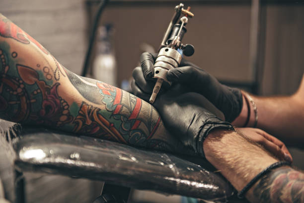 Tatuajele pot crește riscul de cancer, arată un studiu pe gemeni danezi