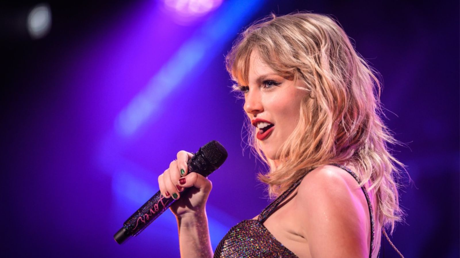 Taylor Swift anunță lansarea celui de-al 12-lea album de studio