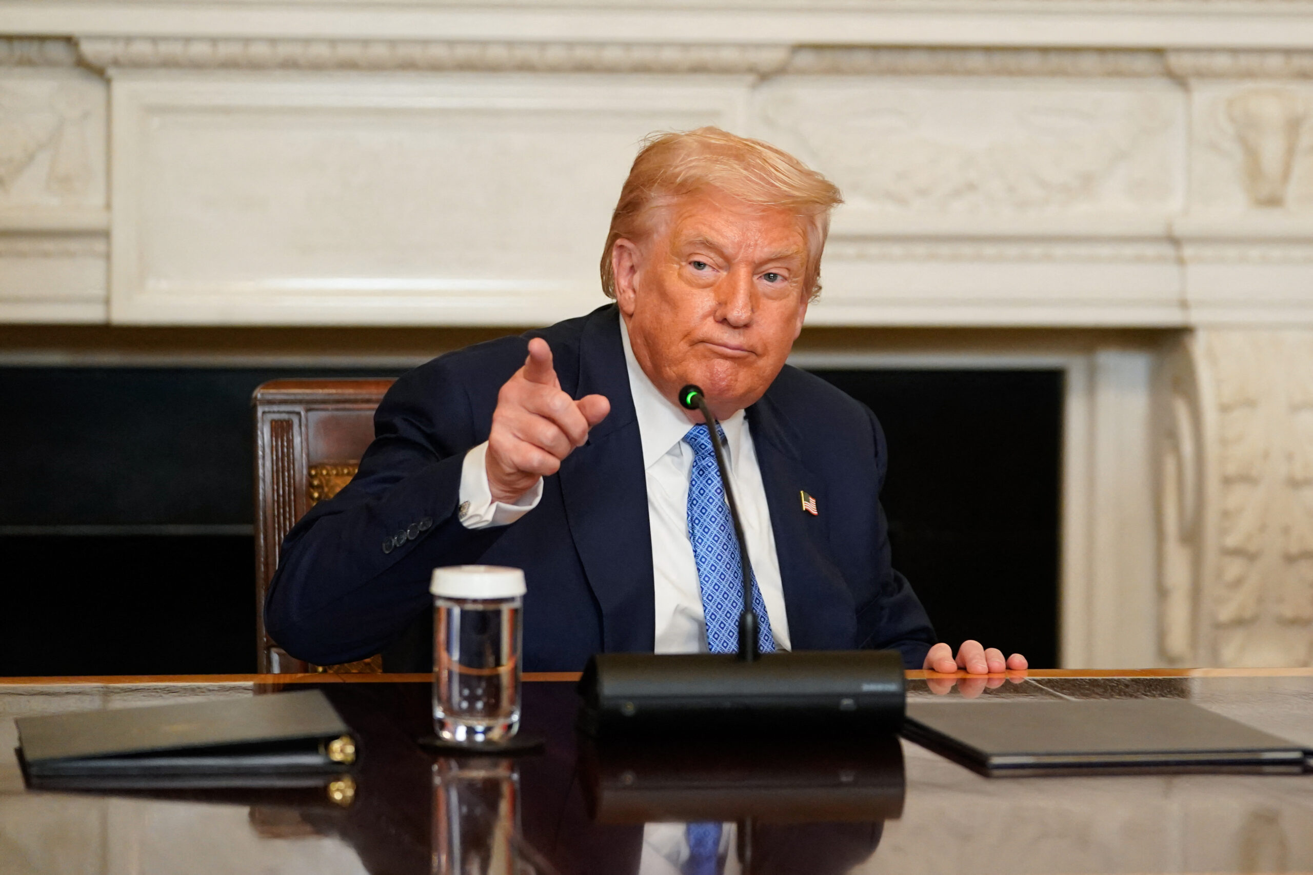 Trump îl numește pe Putin „un tip inteligent”, înainte de întâlnirea din Alaska