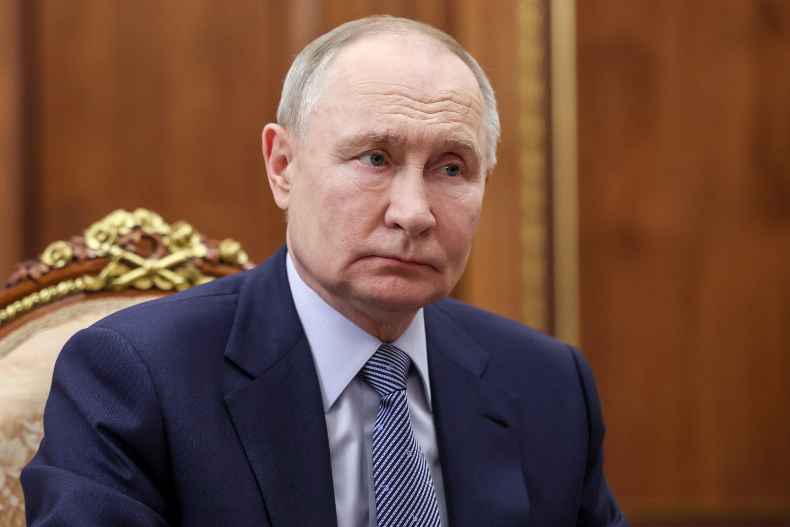 Un muzeu din New York cere arestarea lui Putin în timpul vizitei în Alaska
